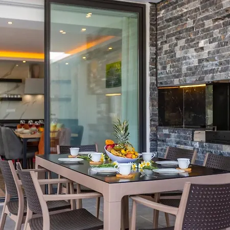 Luxury 2 Bedroom 5 Minutes Drive To Patara * カルカン