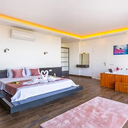Villa 2 Bedroom Near - 5613 Kalkan