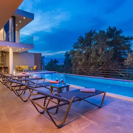 2 Bedroom Near - 5613 Kalkan